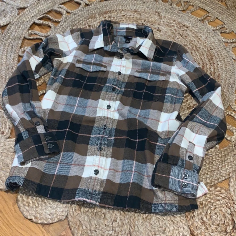 Patagonia Brown Plaid Button Down Shirt - Picture 1 of 4
